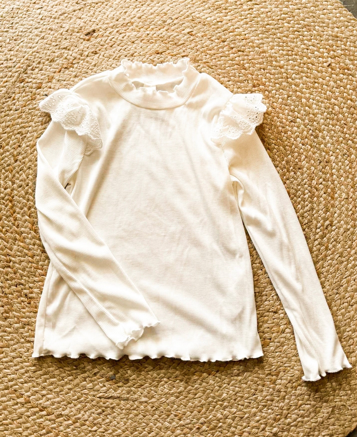 Ribbed ruffle shoulder long sleeve