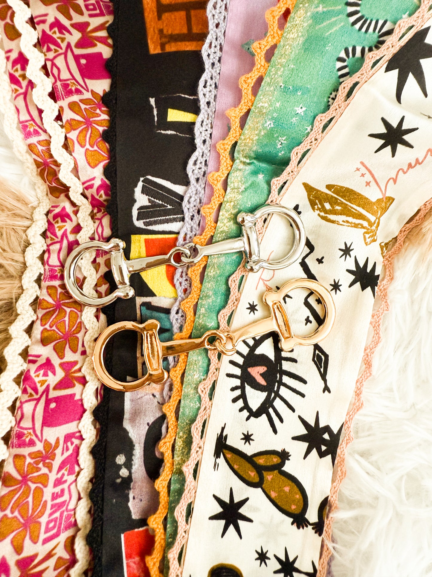 Snaffle Bit Scarf Buckle