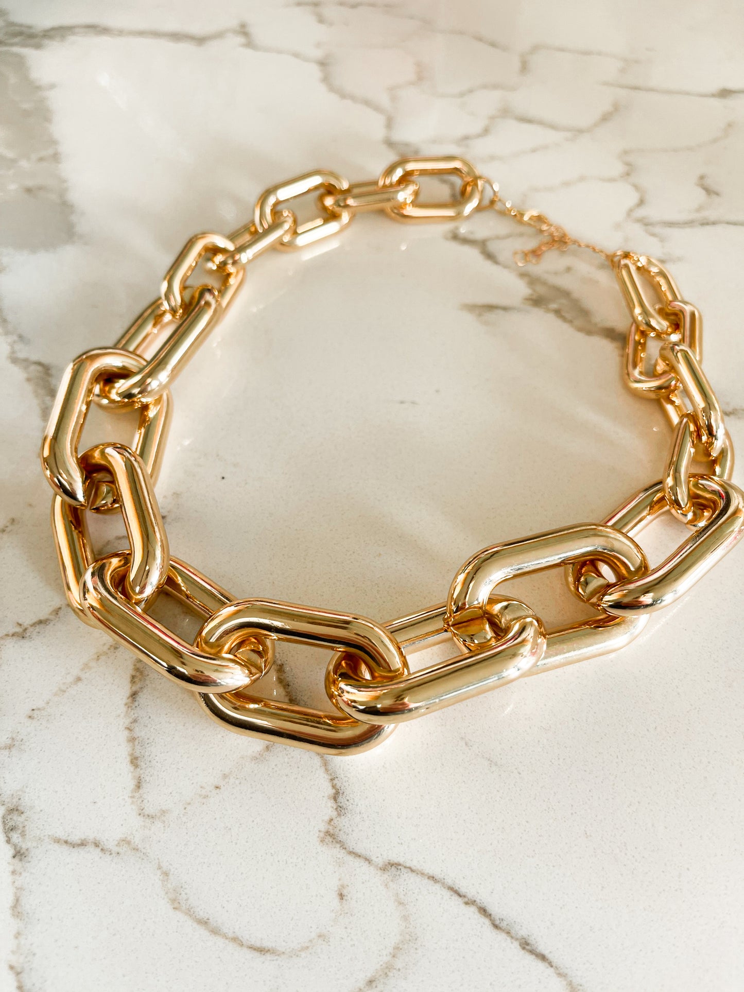 Chunky gold necklace