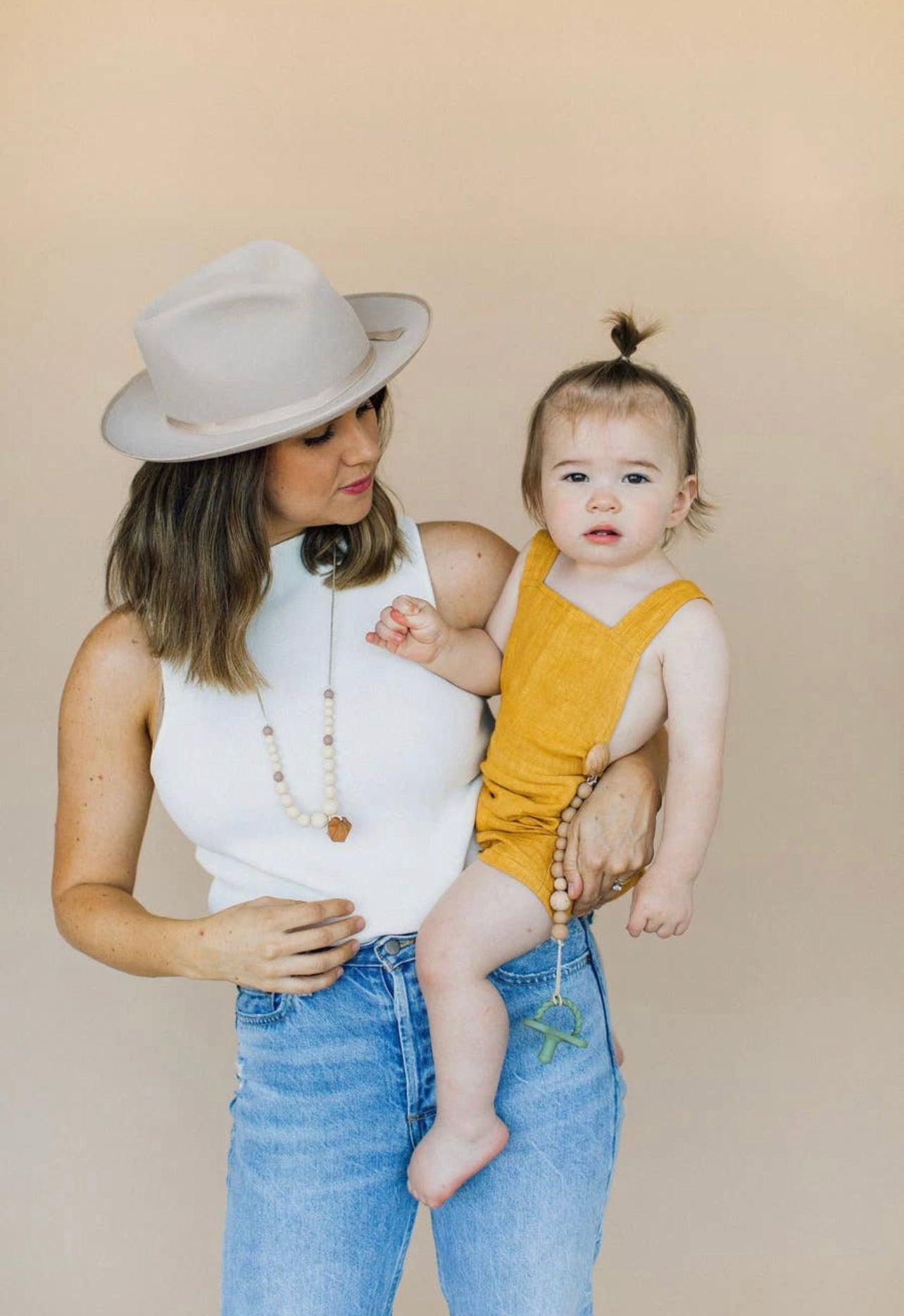 The Collin’s teething necklace