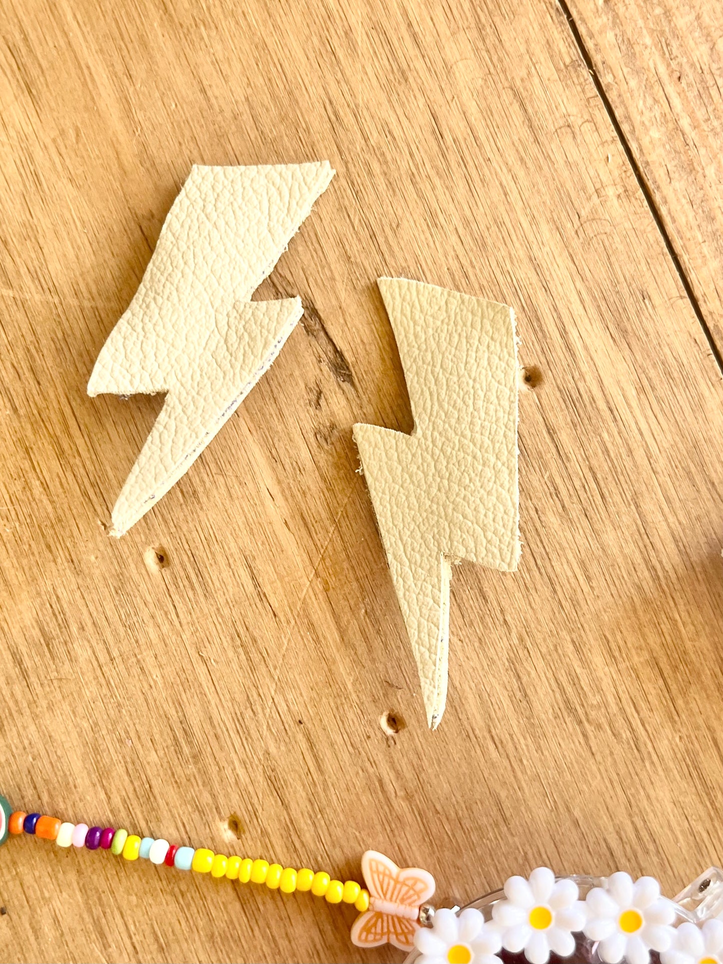 White lightning clips