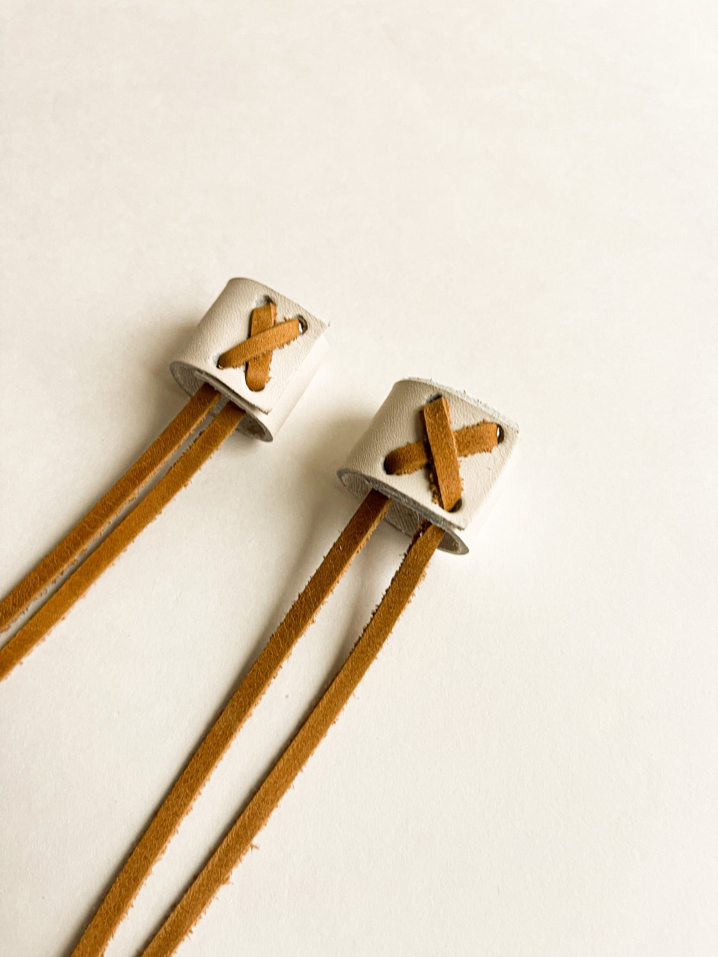 Leather wildrag slide