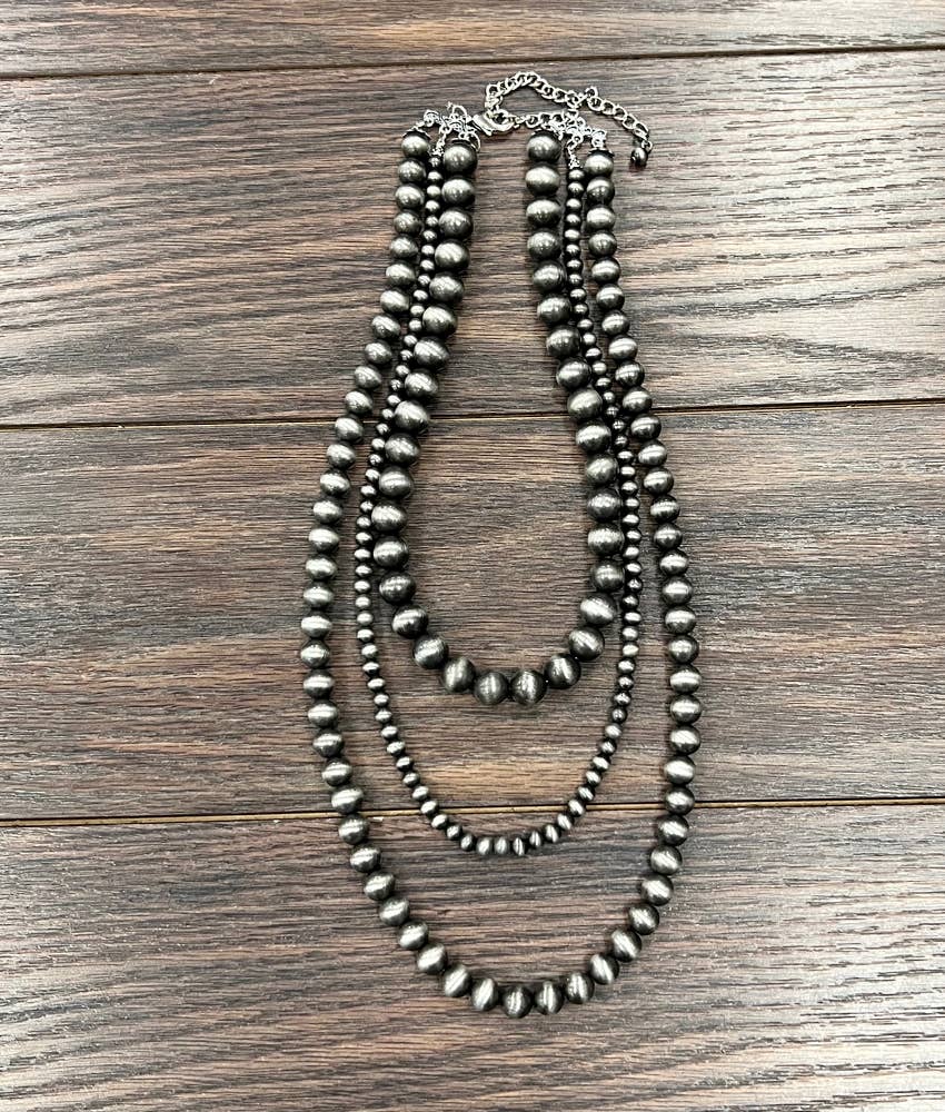 735475, Handmade 24" Navajo Bead Necklace