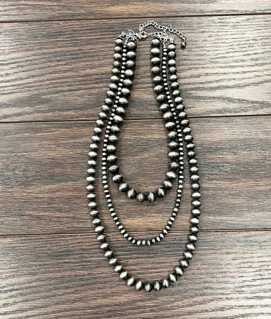 735475, Handmade 24" Navajo Bead Necklace