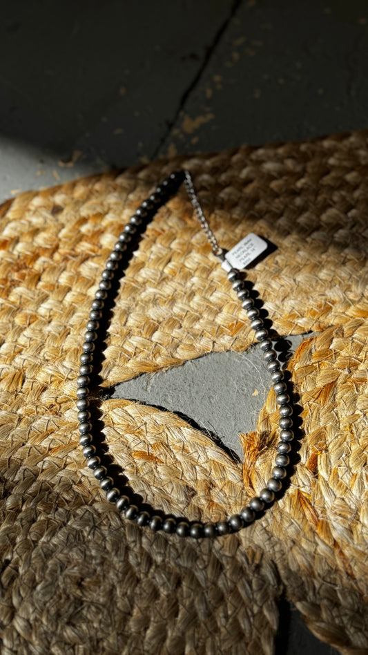 Navajo Pearl 14" Necklace