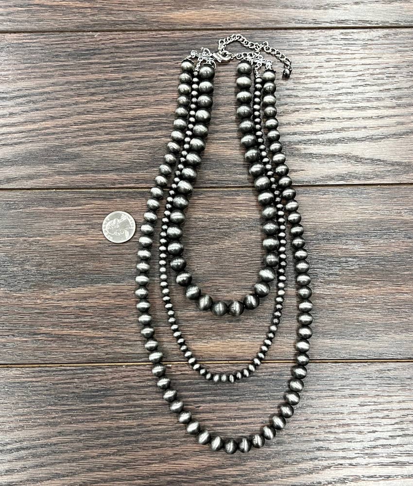 735475, Handmade 24" Navajo Bead Necklace