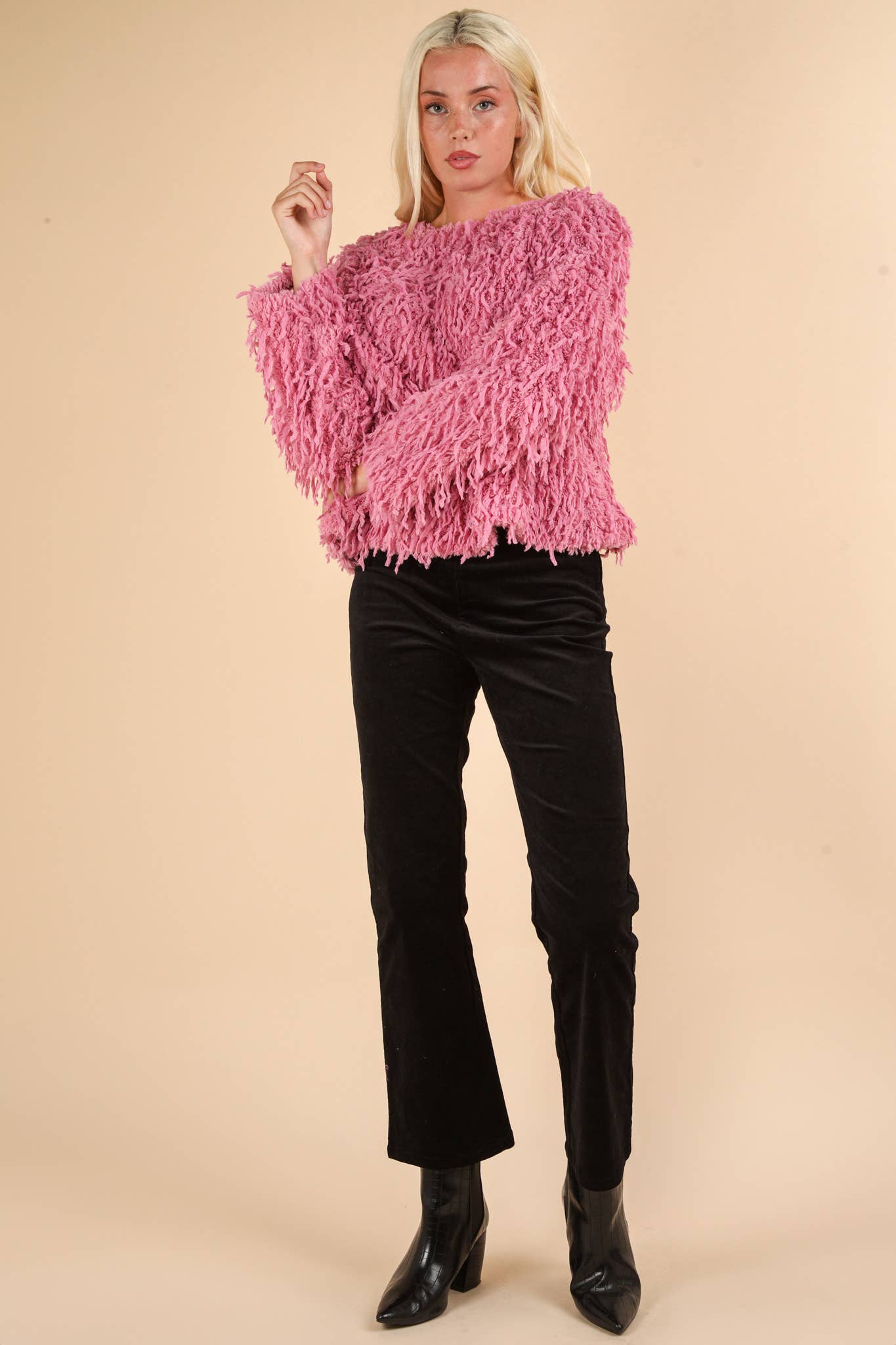 Holiday Fur Knit Top with Back Velvet Ribbon