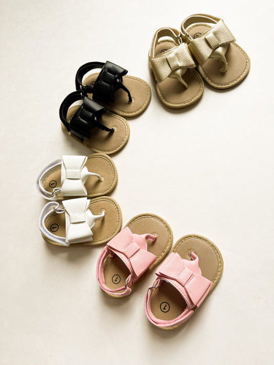 Leather bow sandals